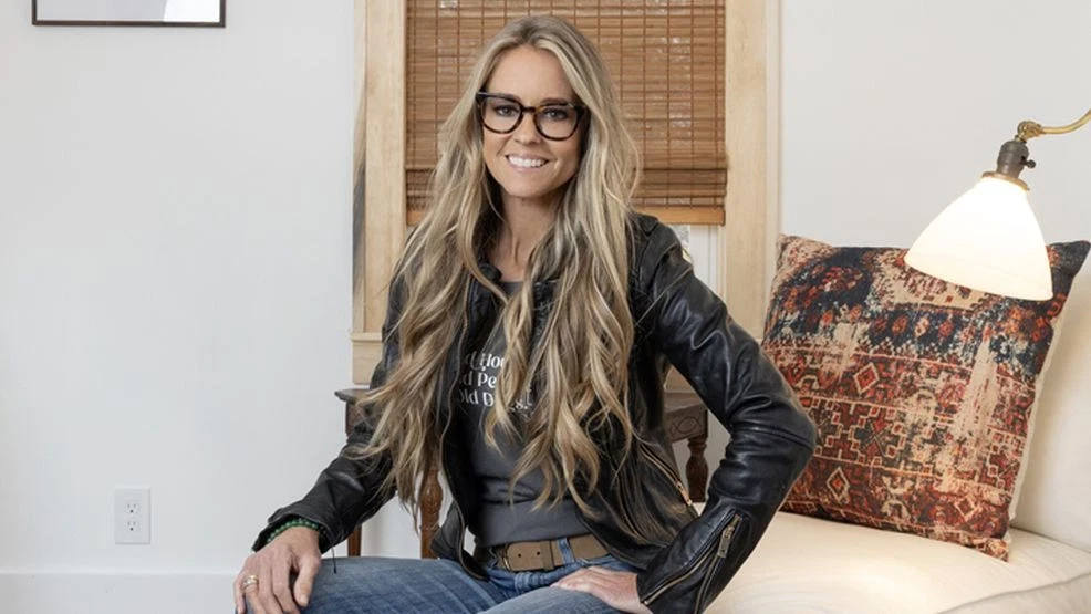 Nicole Curtis